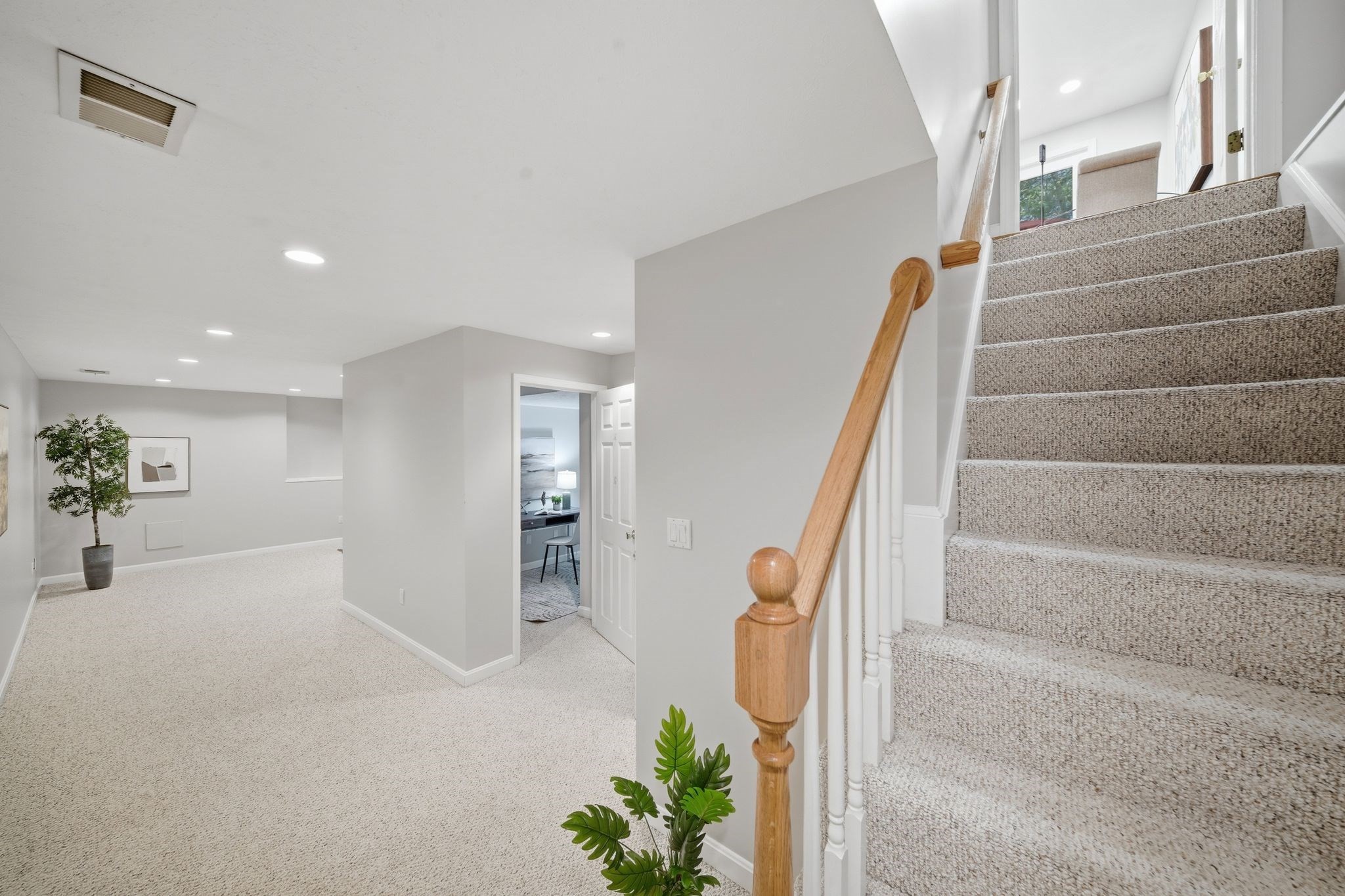 27 Stonegate Rd # 27 Property Photo 30