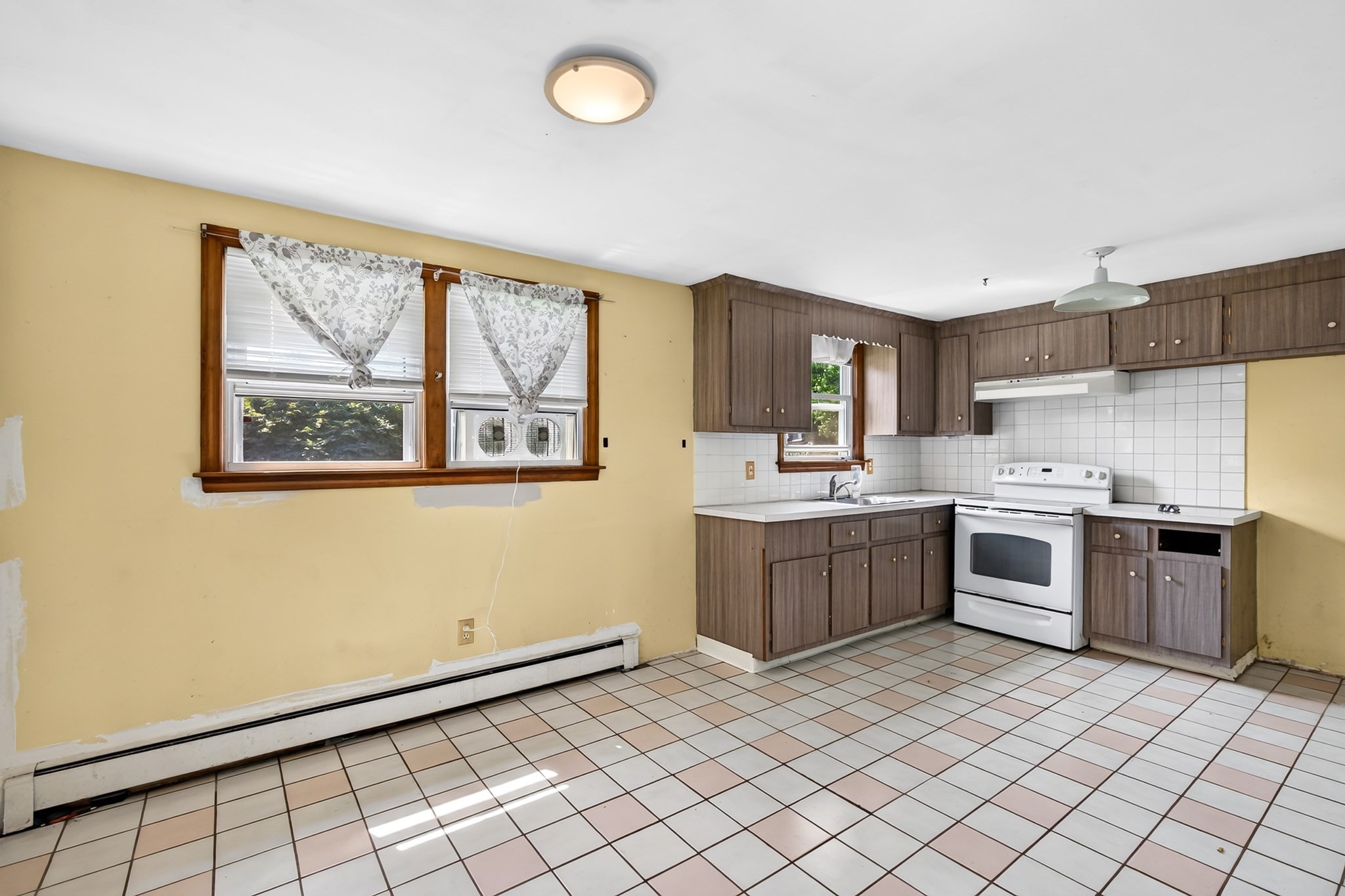 65 Taft Ave Property Photo 8