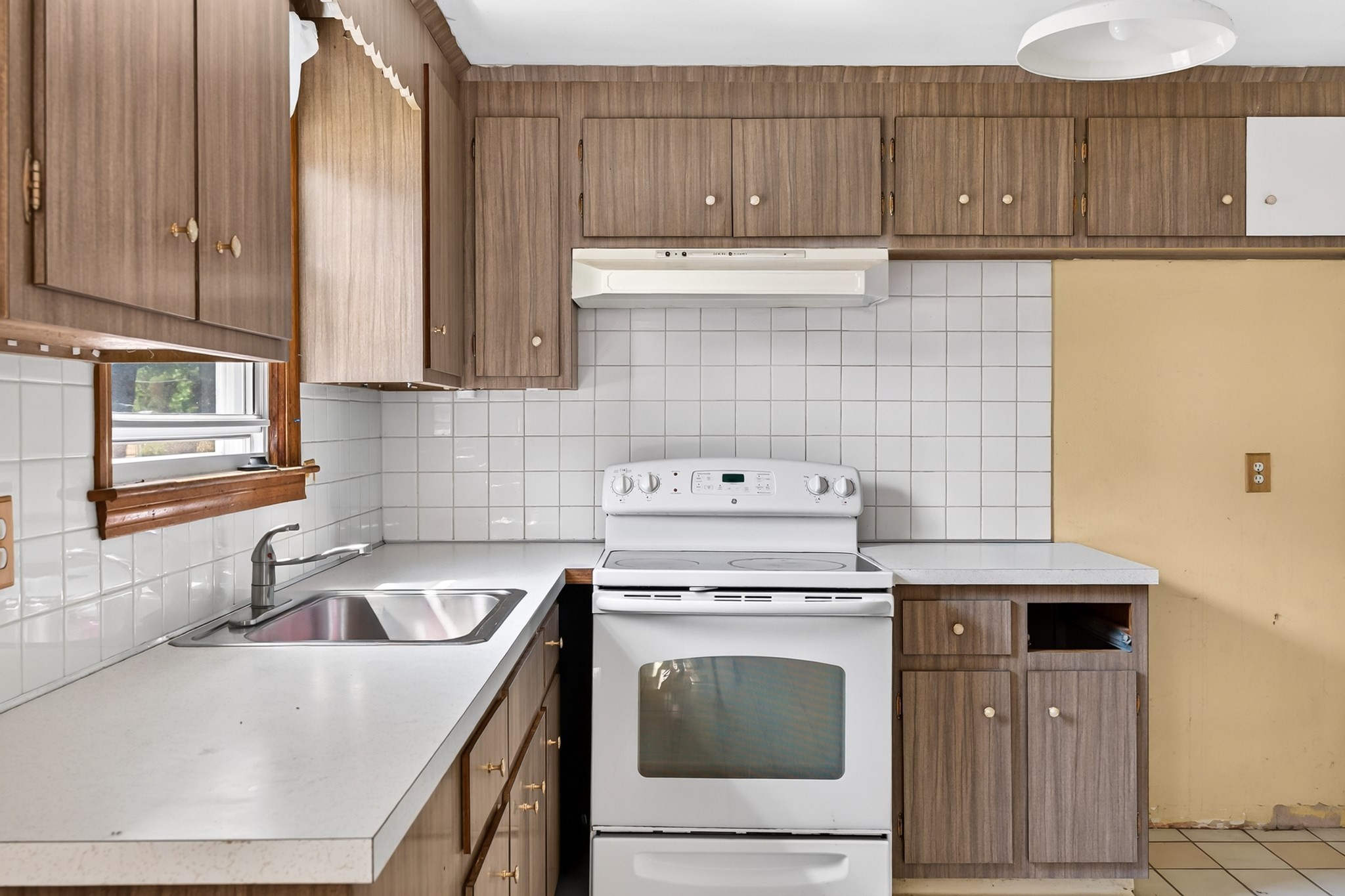 65 Taft Ave Property Photo 10