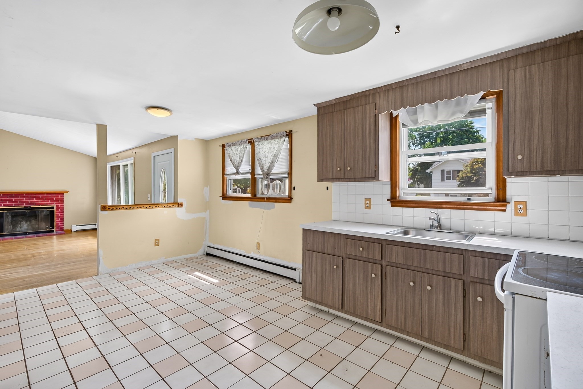 65 Taft Ave Property Photo 12