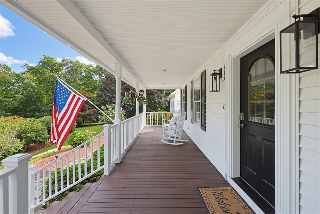 176 Spring St Property Photo 2