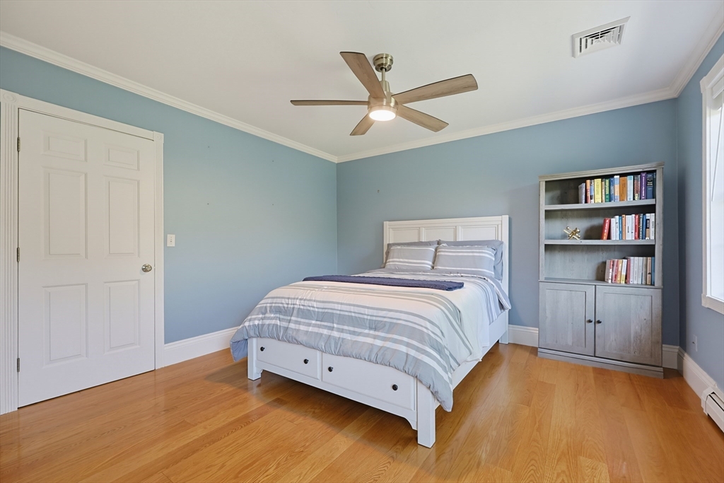 176 Spring St Property Photo 20