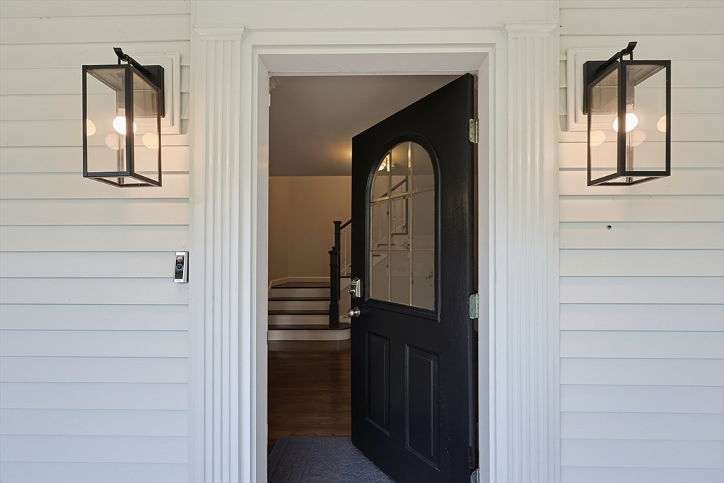 176 Spring St Property Photo 33