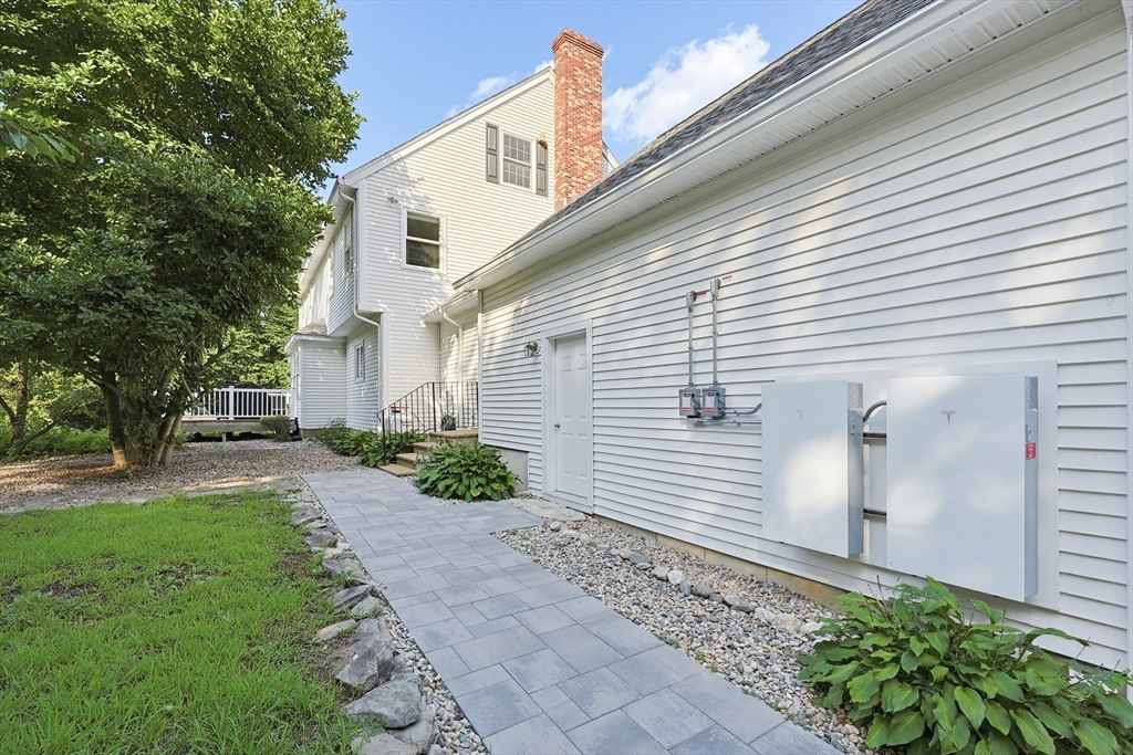 176 Spring St Property Photo 38