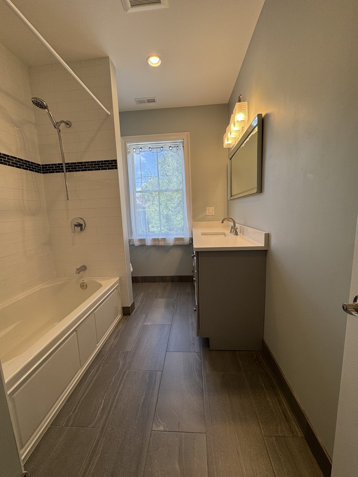17 Porter St U:1 Property Photo 15