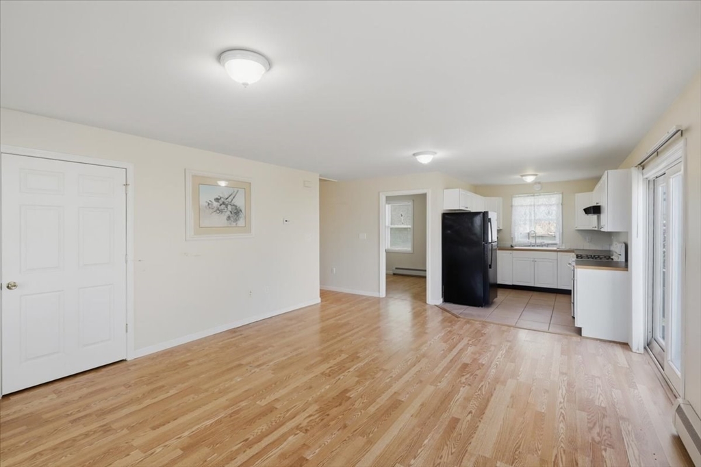 1033 Rodman St Property Photo 12