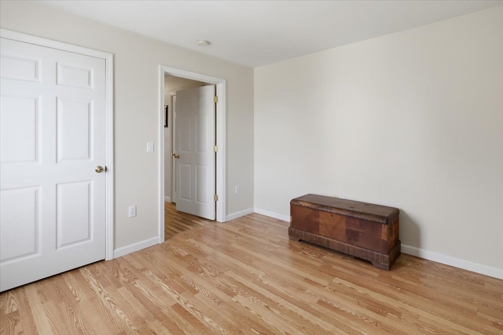 1033 Rodman St Property Photo 19