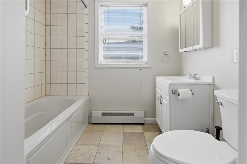 1033 Rodman St Property Photo 23