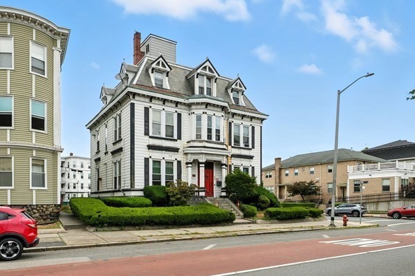 121 N Common Property Photo 1