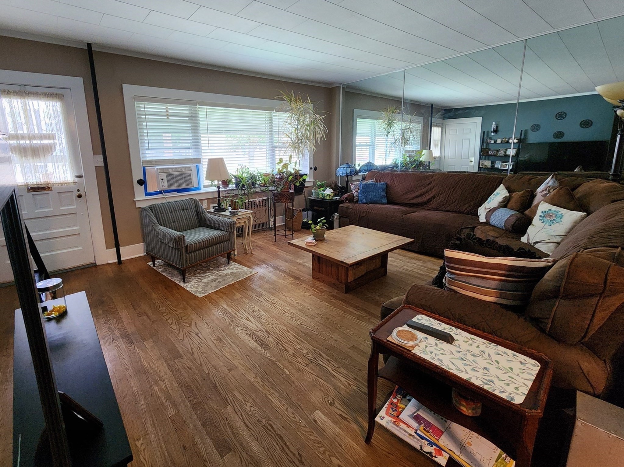 1009 Maple Street Property Photo 6