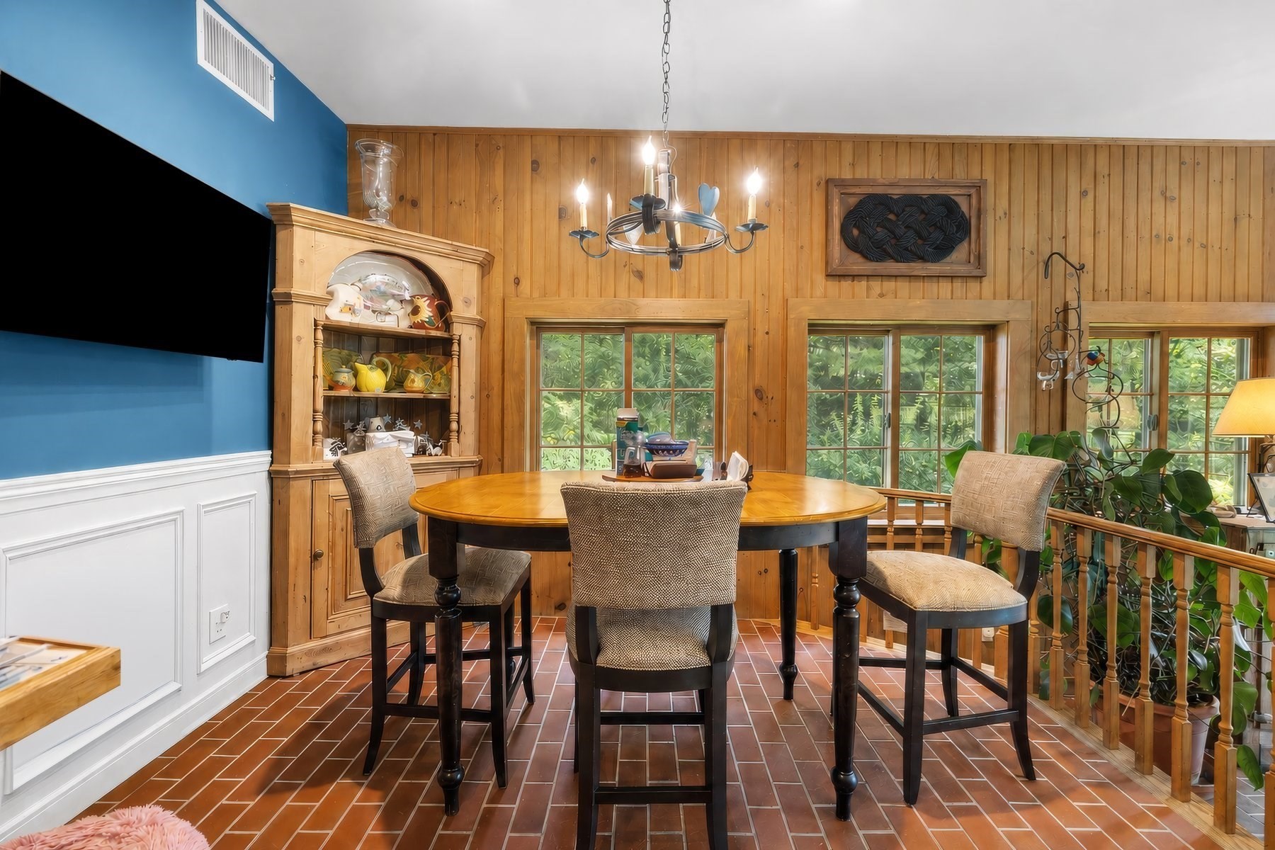112 Farm Rd Property Photo 8