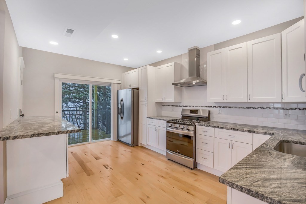 9 Woodward Park St # 1 Property Photo 1