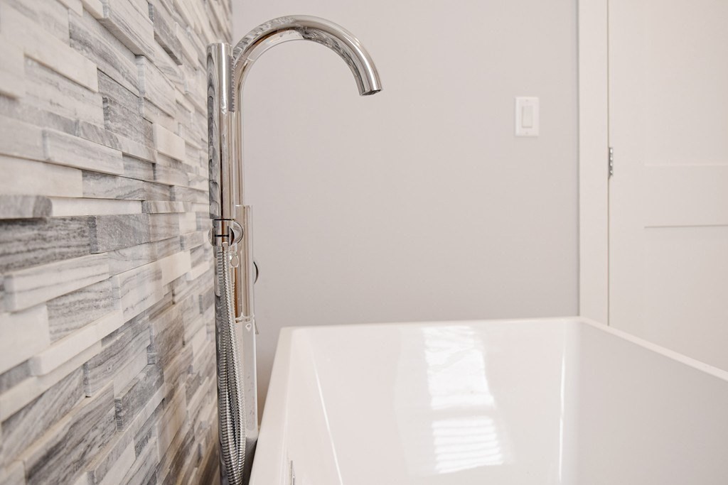 9 Woodward Park St # 1 Property Photo 10