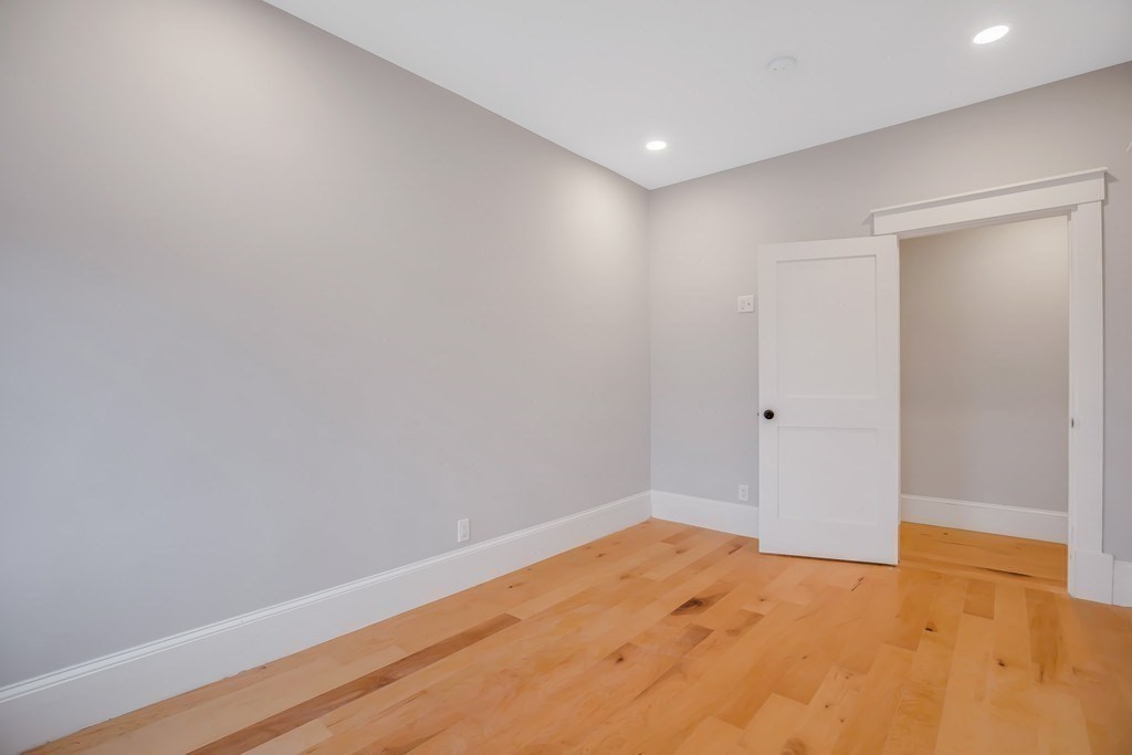 9 Woodward Park St # 1 Property Photo 12