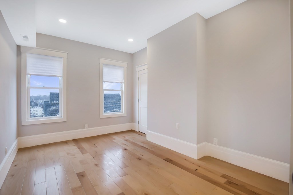 9 Woodward Park St # 1 Property Photo 13
