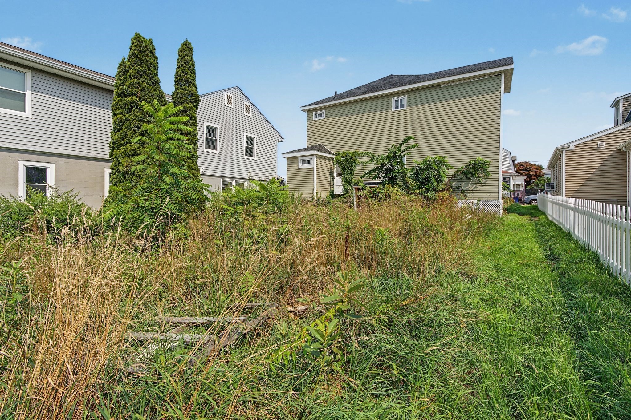 23 Bryan St Property Photo 15