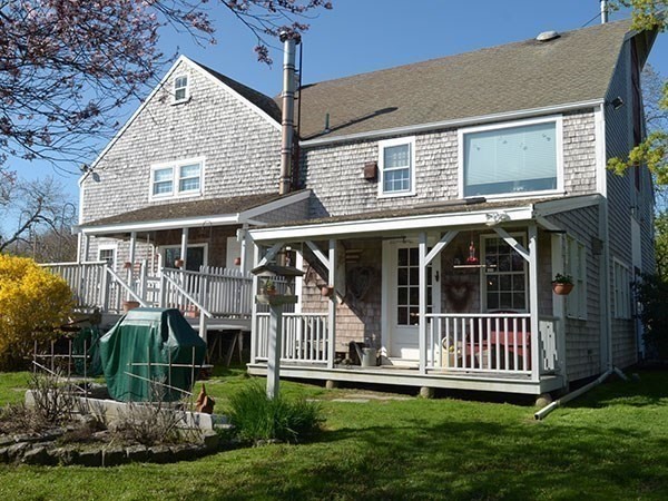 660 Main St/.route 6a Property Photo 1