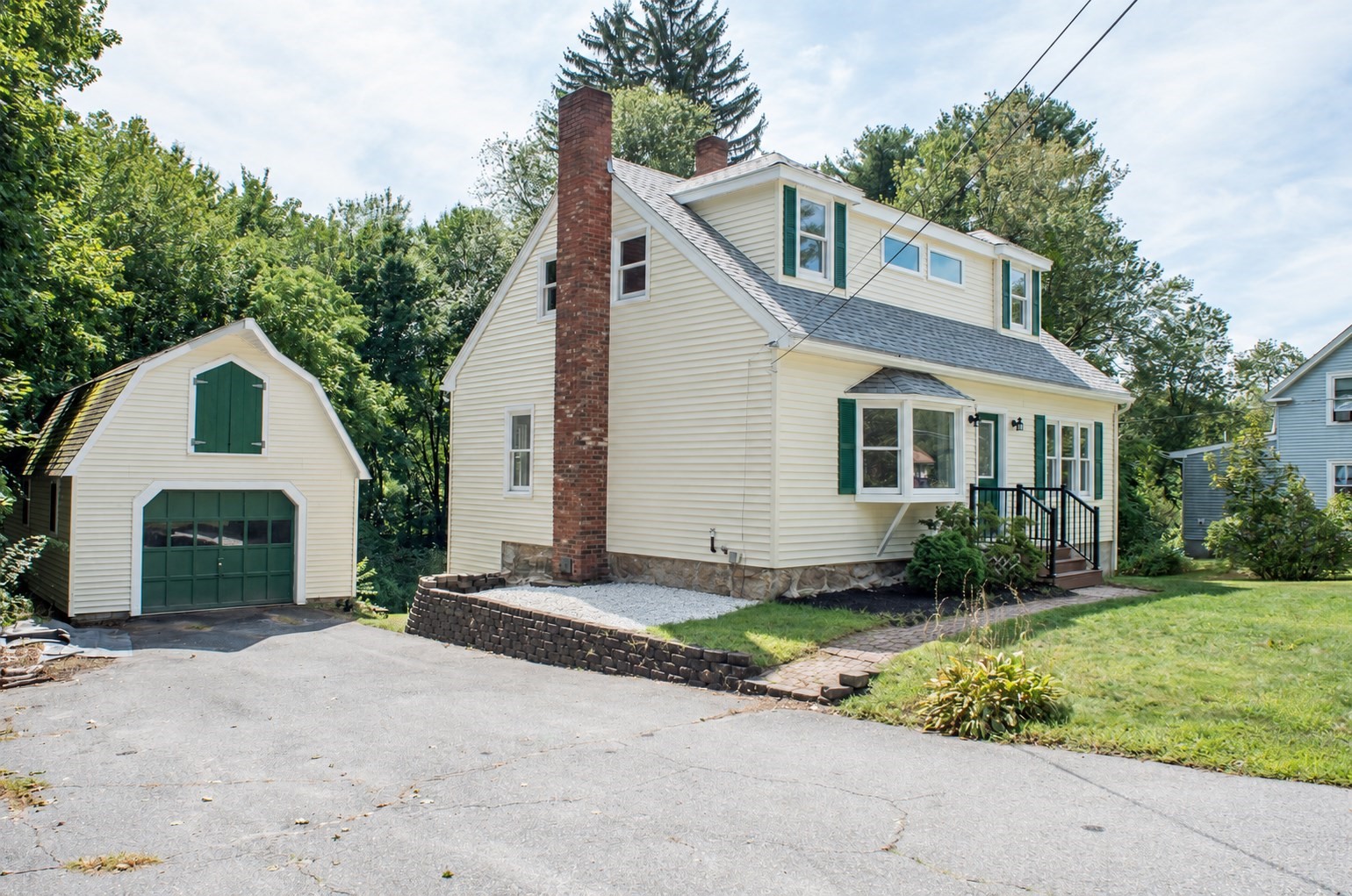 198 Union Street Property Photo 3