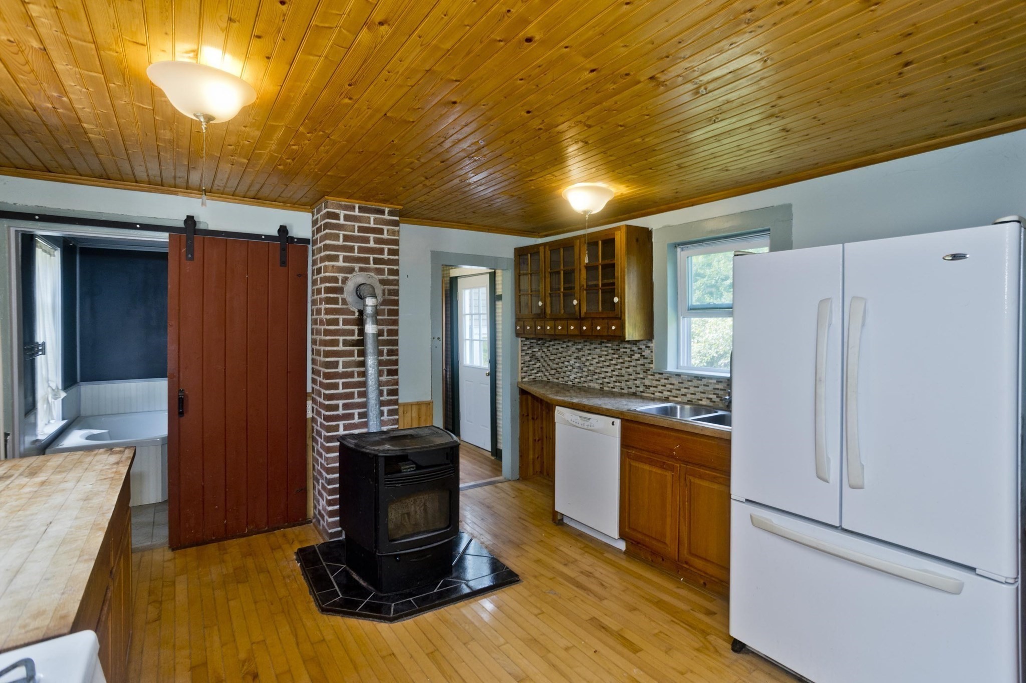 23 Maple St Property Photo 6