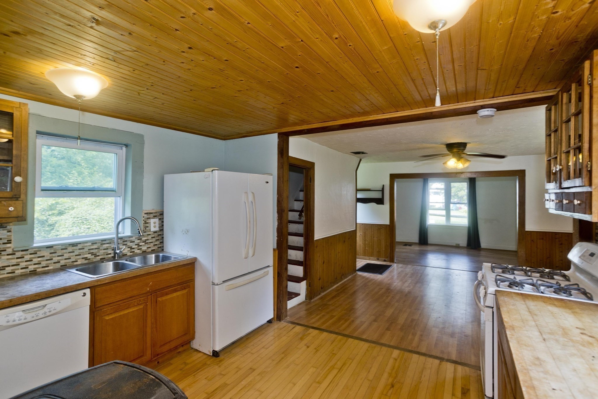 23 Maple St Property Photo 7