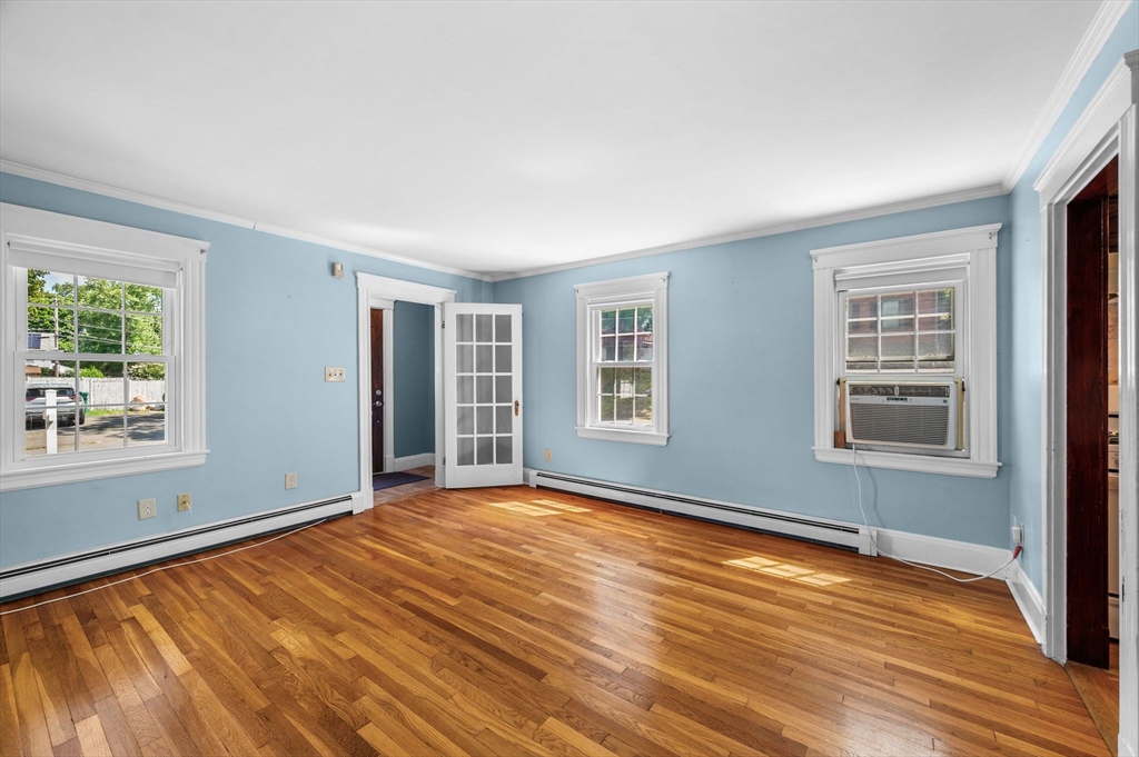 1 Douglass St Property Photo 8