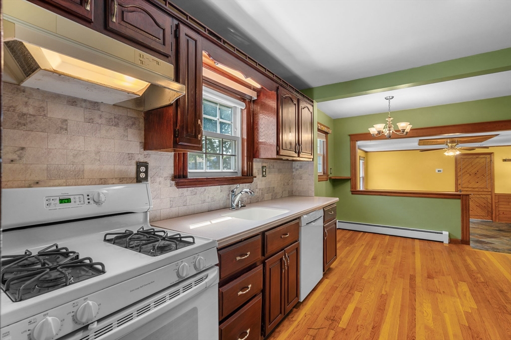 1 Douglass St Property Photo 11