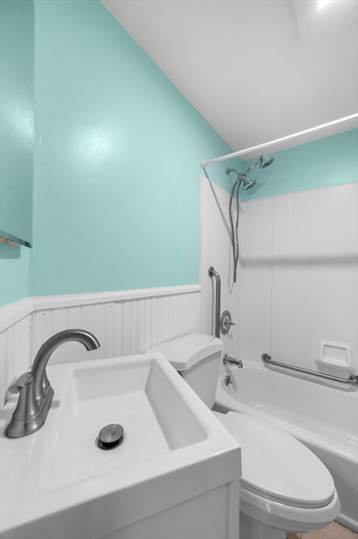 1 Douglass St Property Photo 16