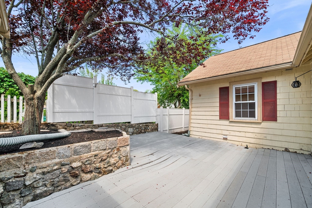 1 Douglass St Property Photo 38