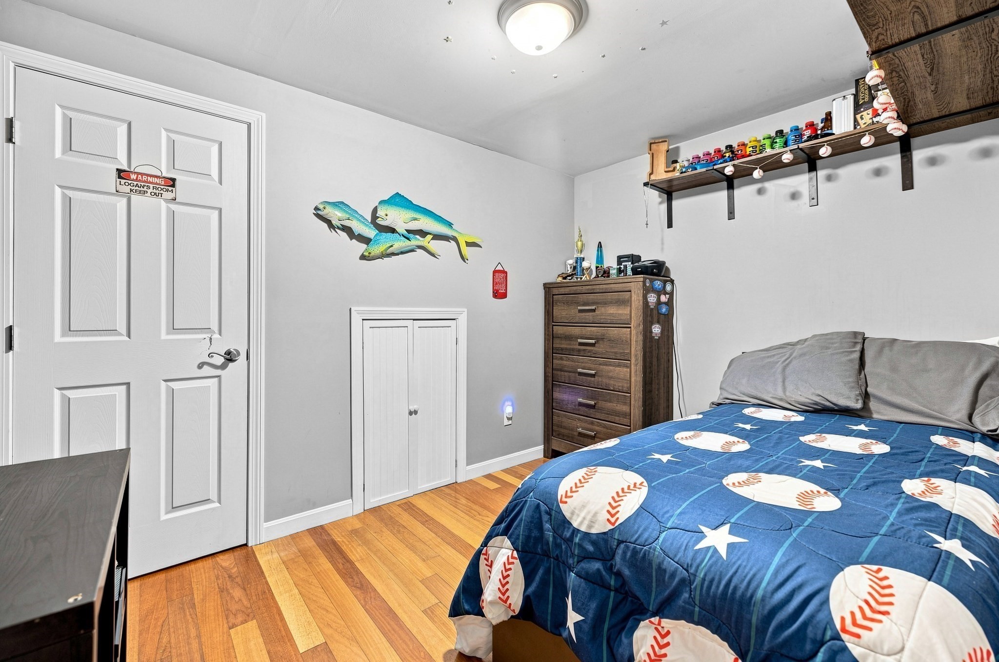 251 Oak St Property Photo 17