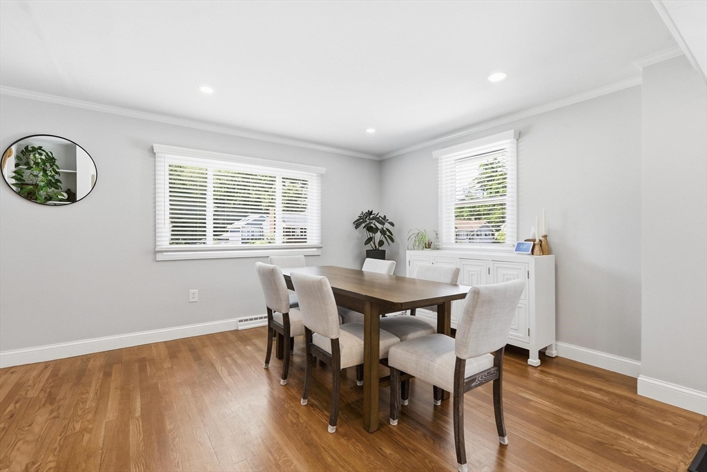 8 Glenwood St Property Photo 4