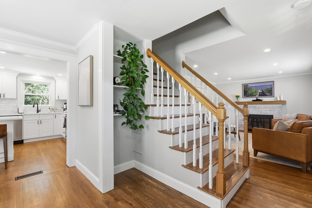 8 Glenwood St Property Photo 10