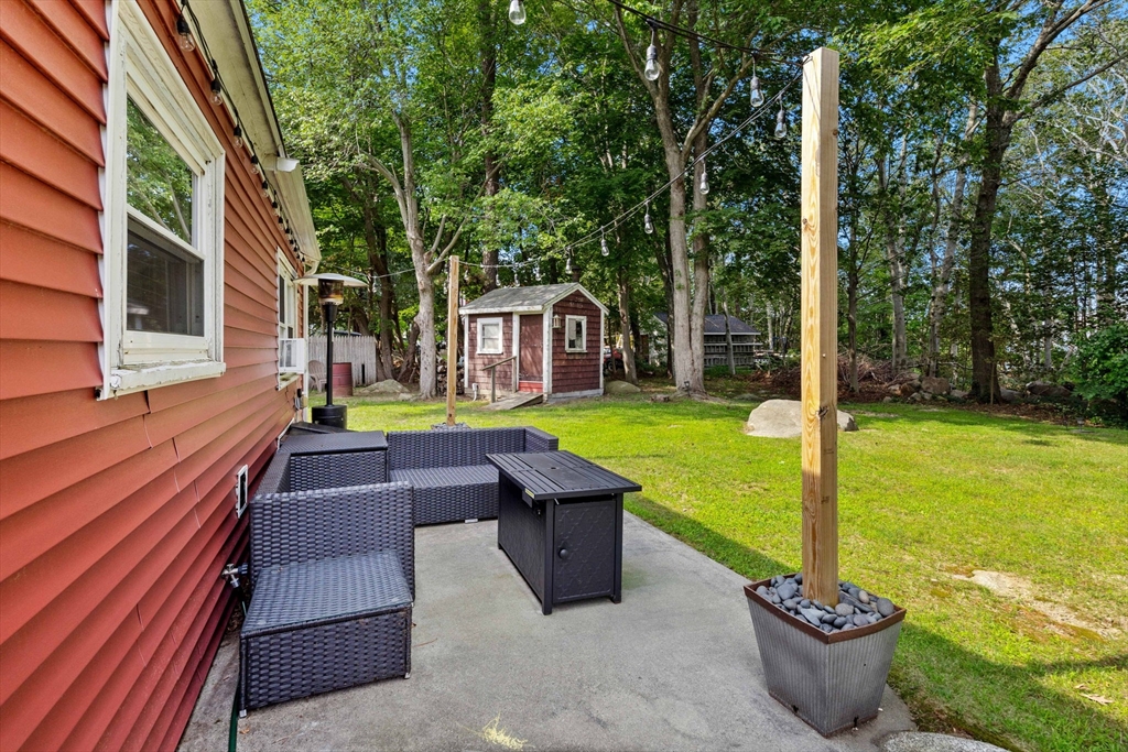 2 Hill Top Ln Property Photo 10