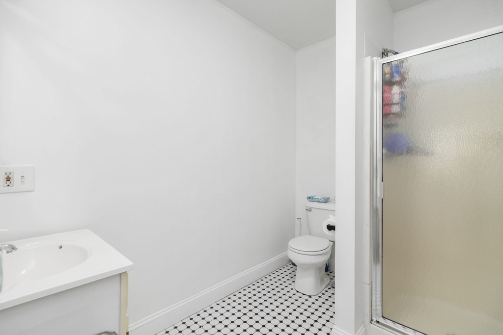 681 Providence St Property Photo 16