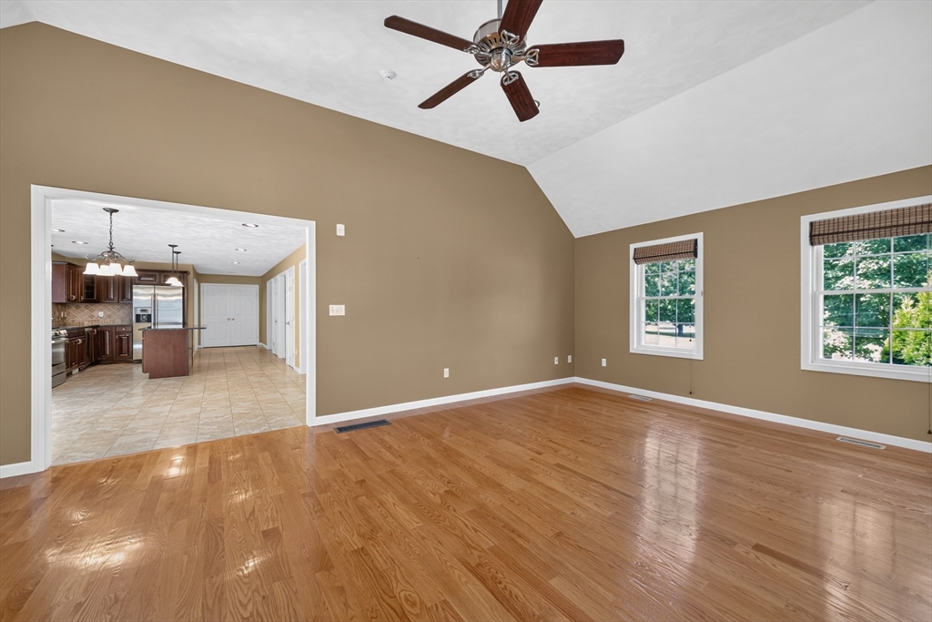 3 Chisholm Way Property Photo 8