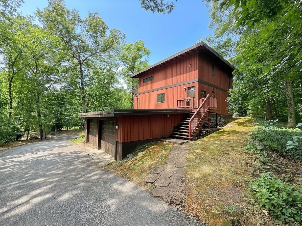 223 Boston Post Rd Property Photo 2