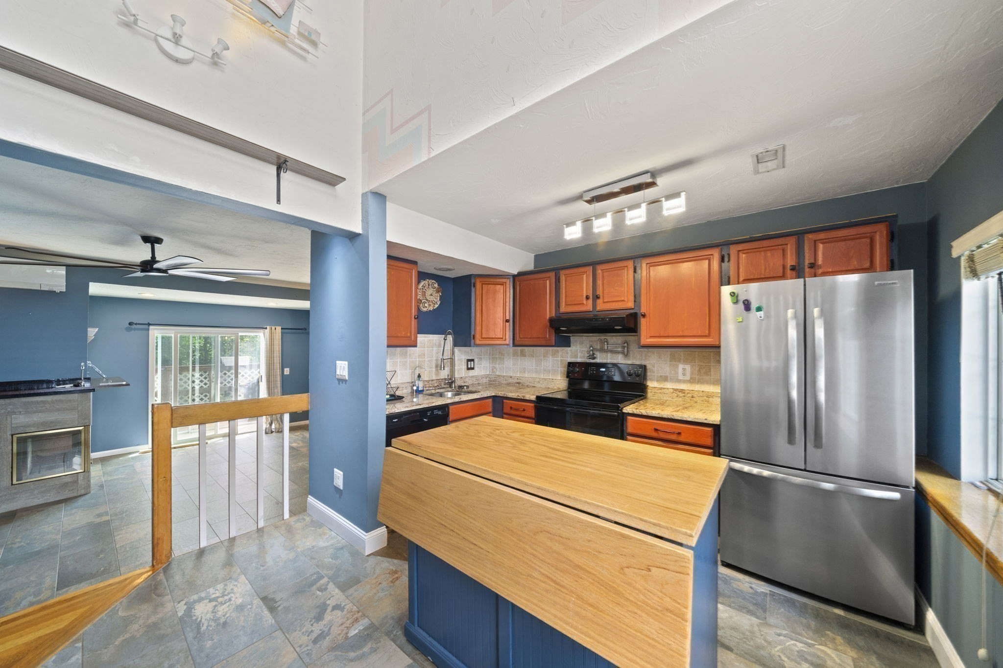 171 Tall Oaks Dr # F Property Photo 6