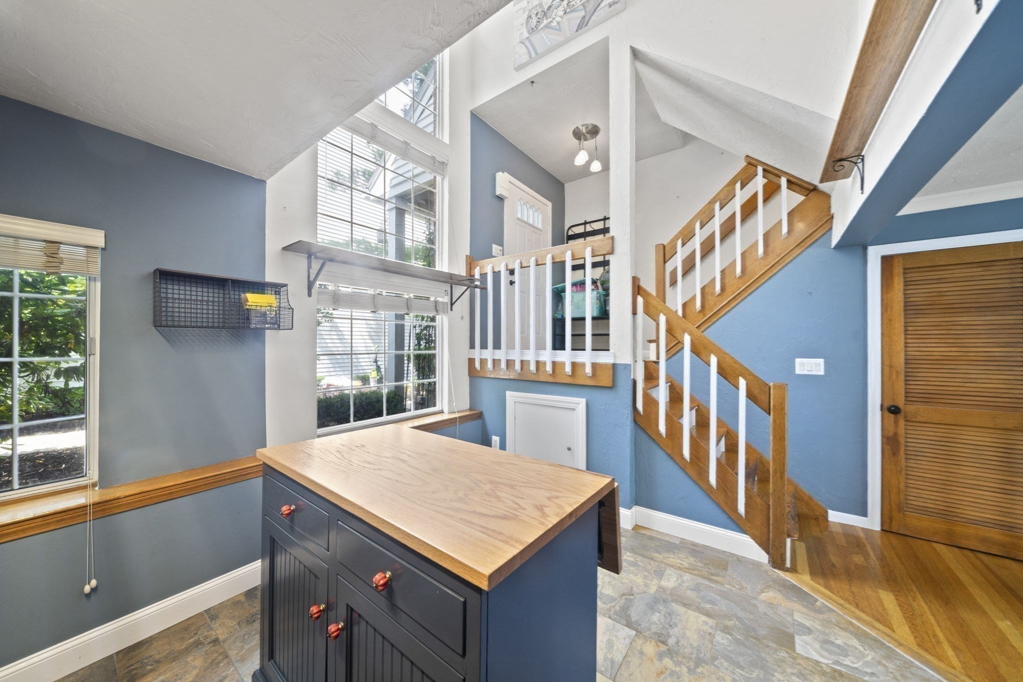 171 Tall Oaks Dr # F Property Photo 8