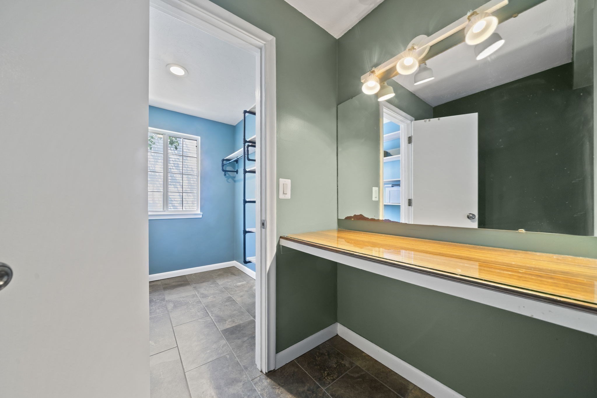 171 Tall Oaks Dr # F Property Photo 19