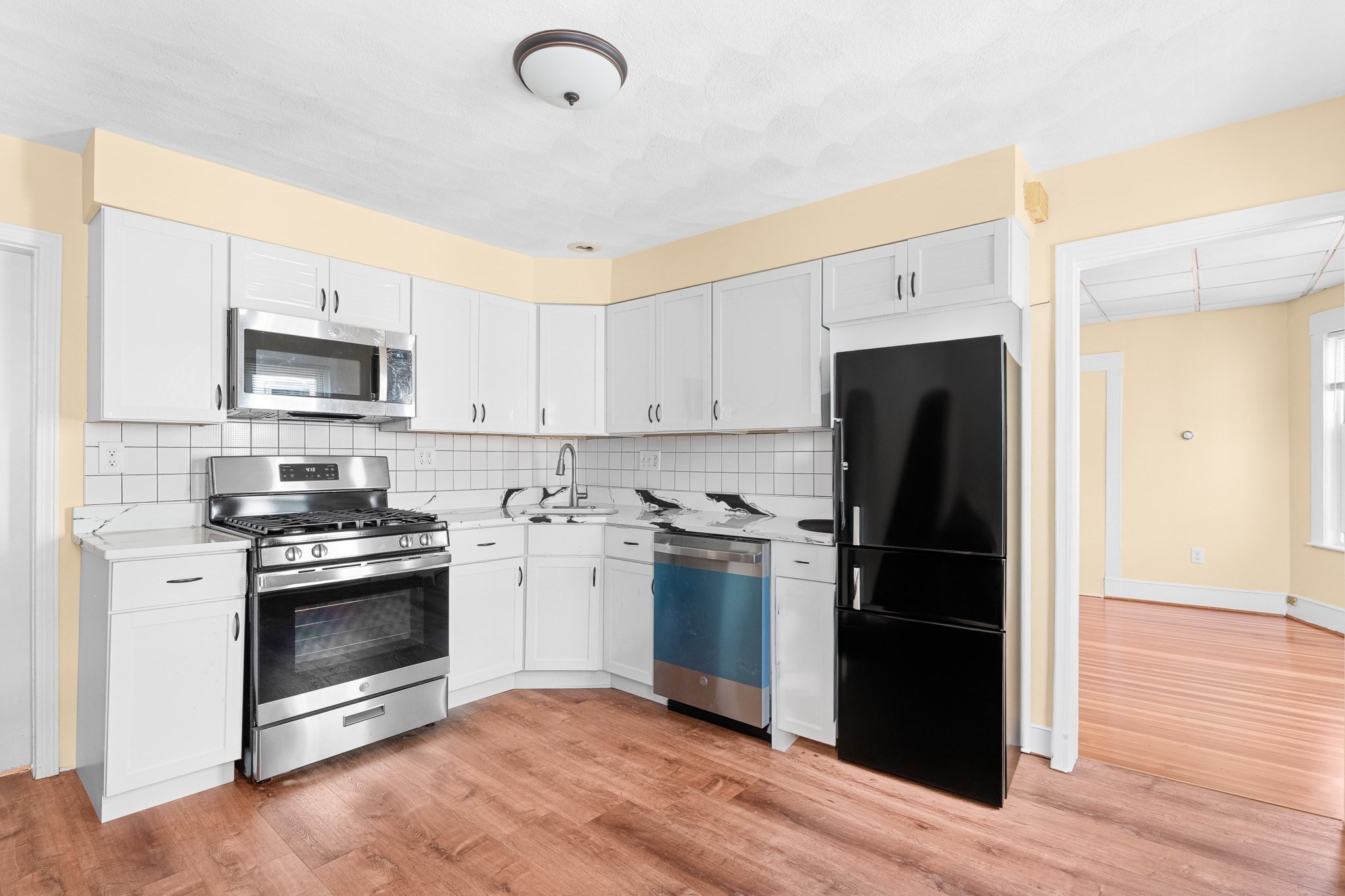 15 Oakland Ave # 3 Property Photo 1