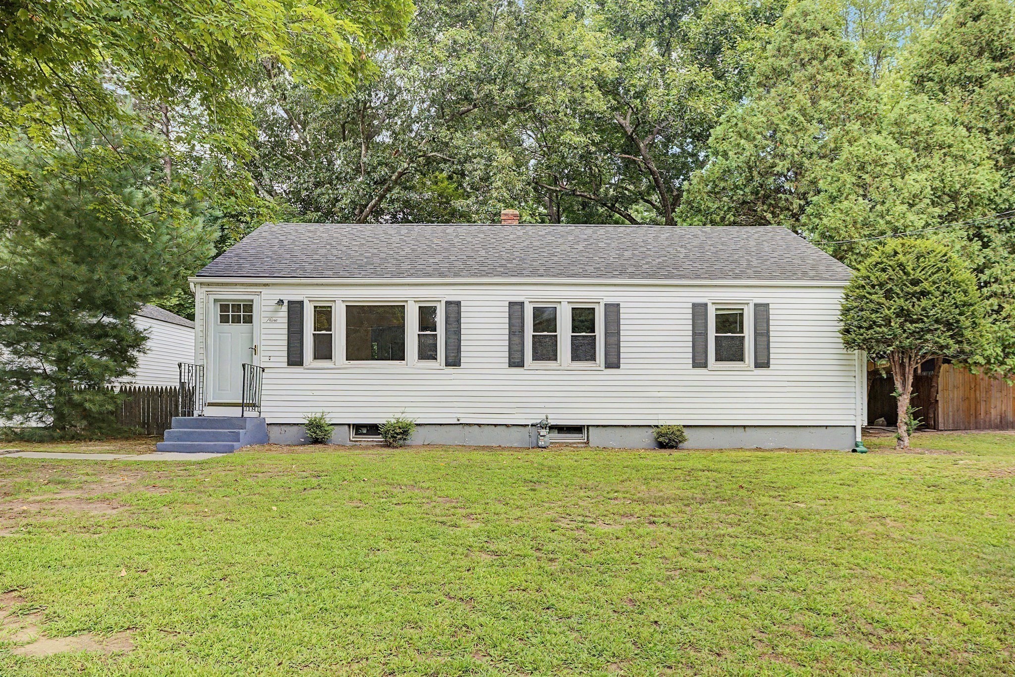 9 Moss Rd Property Photo 2