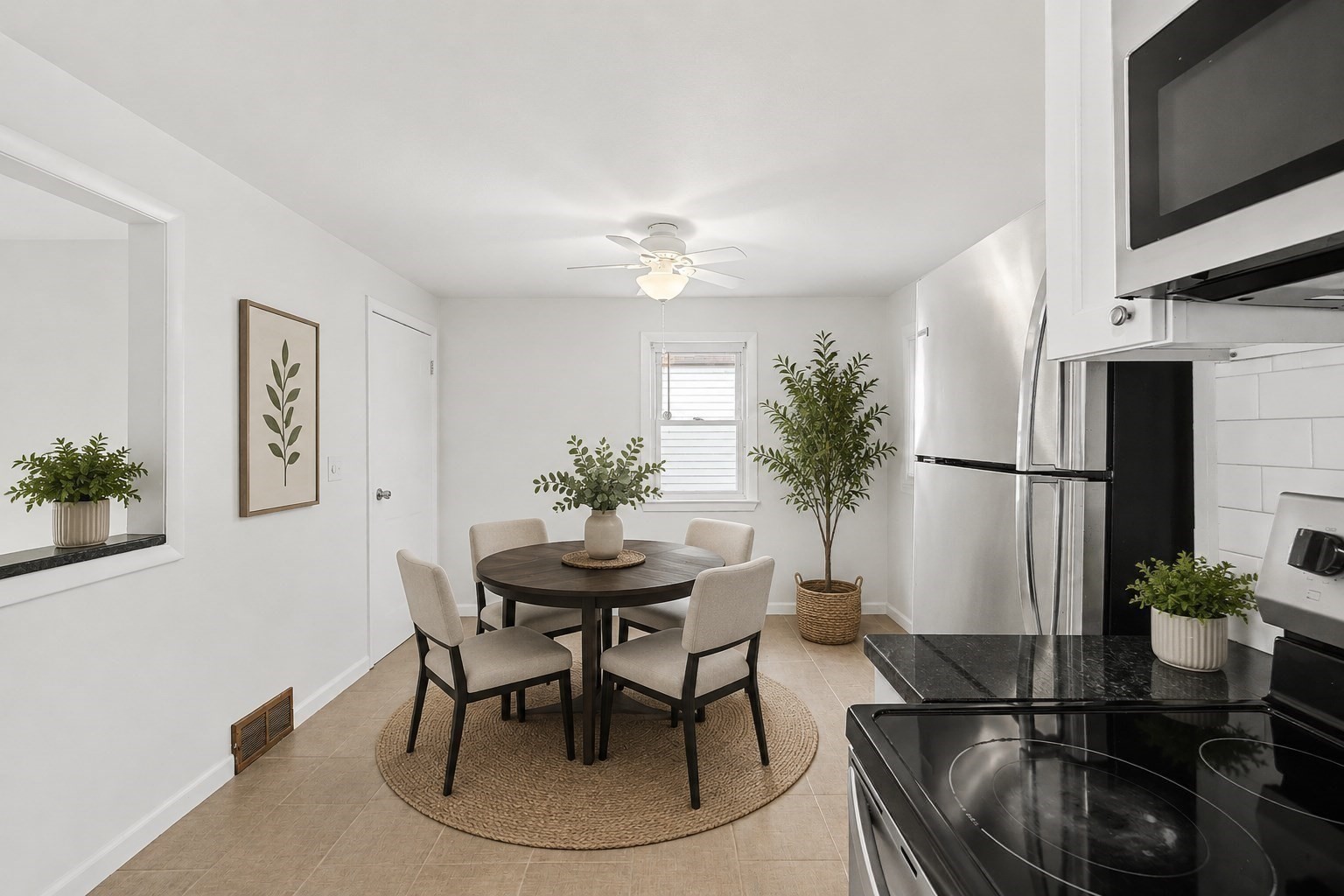 9 Moss Rd Property Photo 3