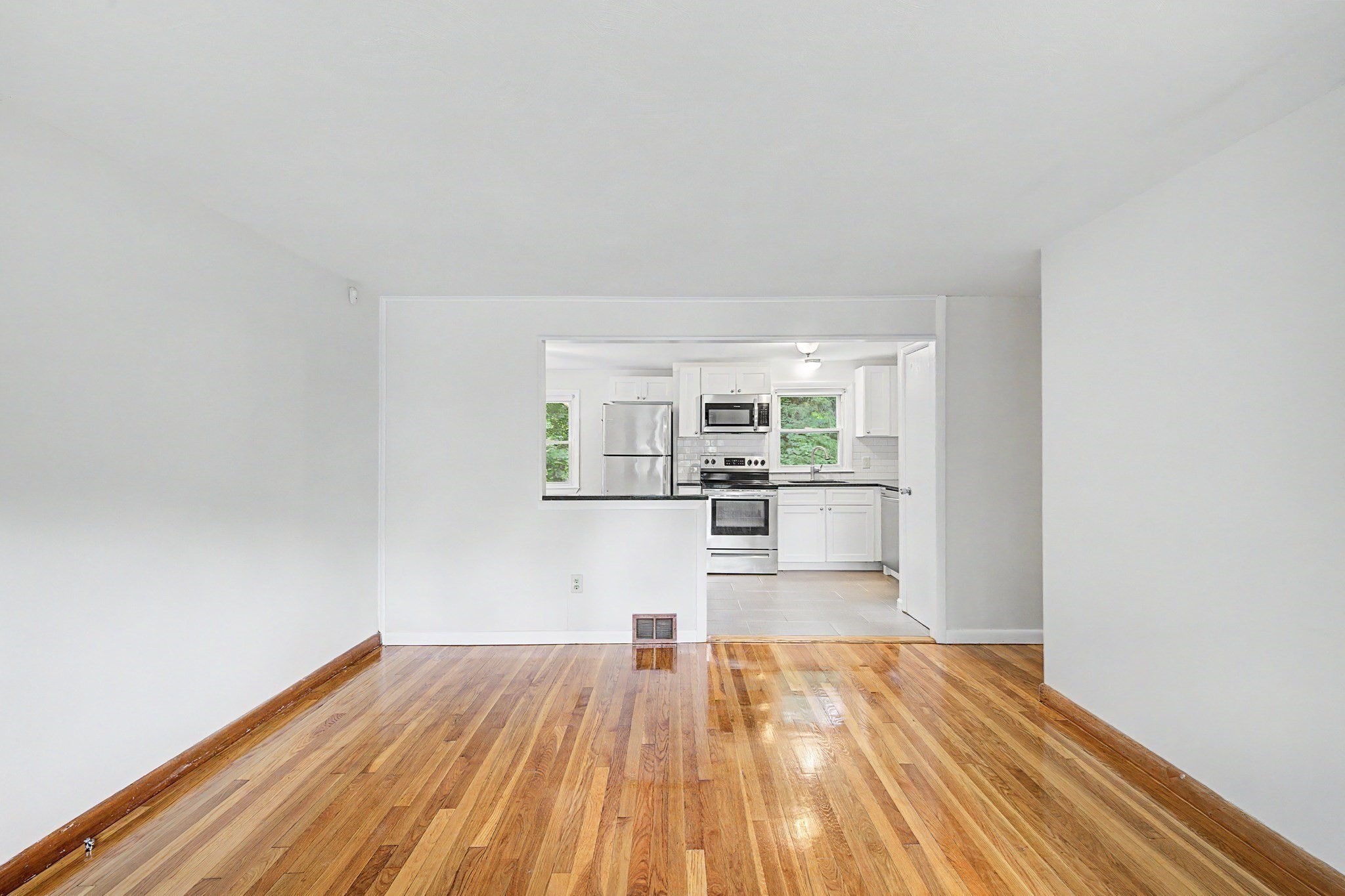 9 Moss Rd Property Photo 15