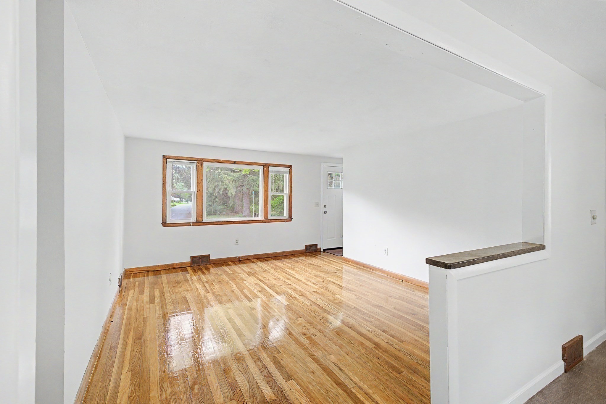 9 Moss Rd Property Photo 16