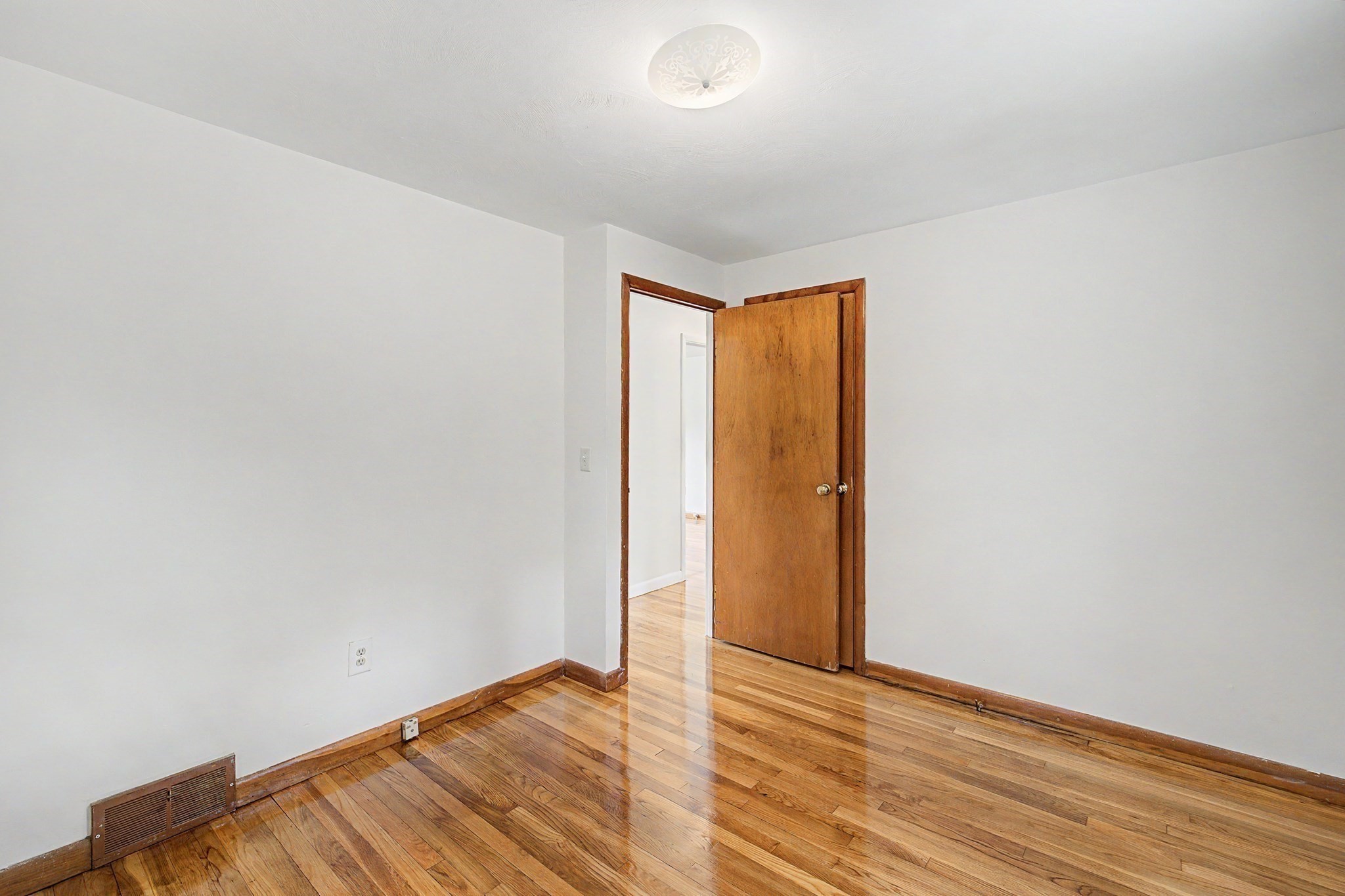 9 Moss Rd Property Photo 21