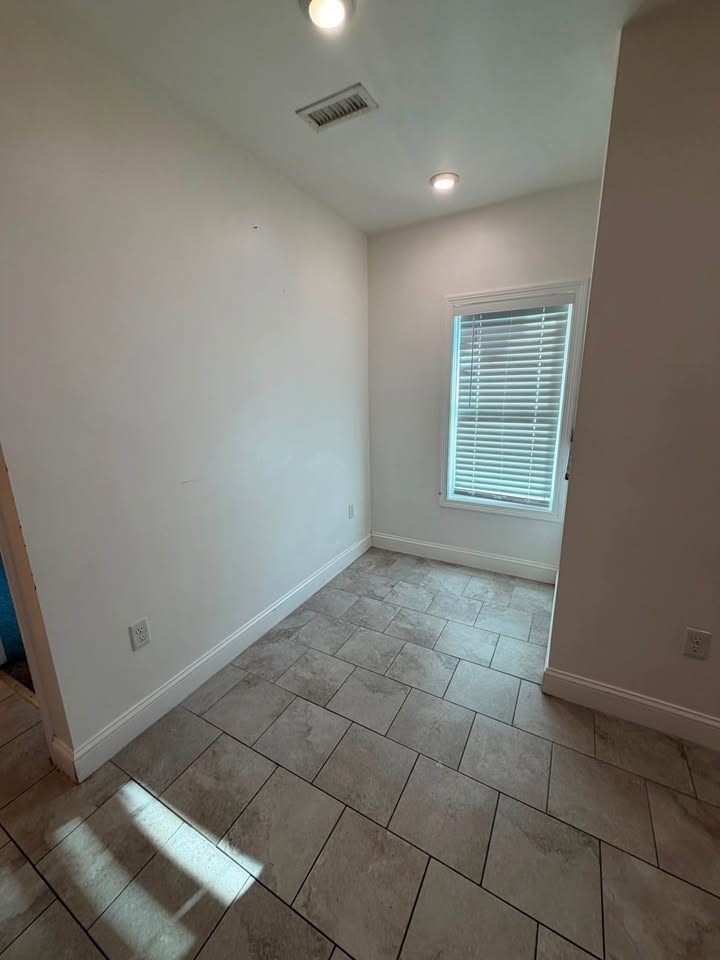 190 Main Street # 1 Property Photo 5