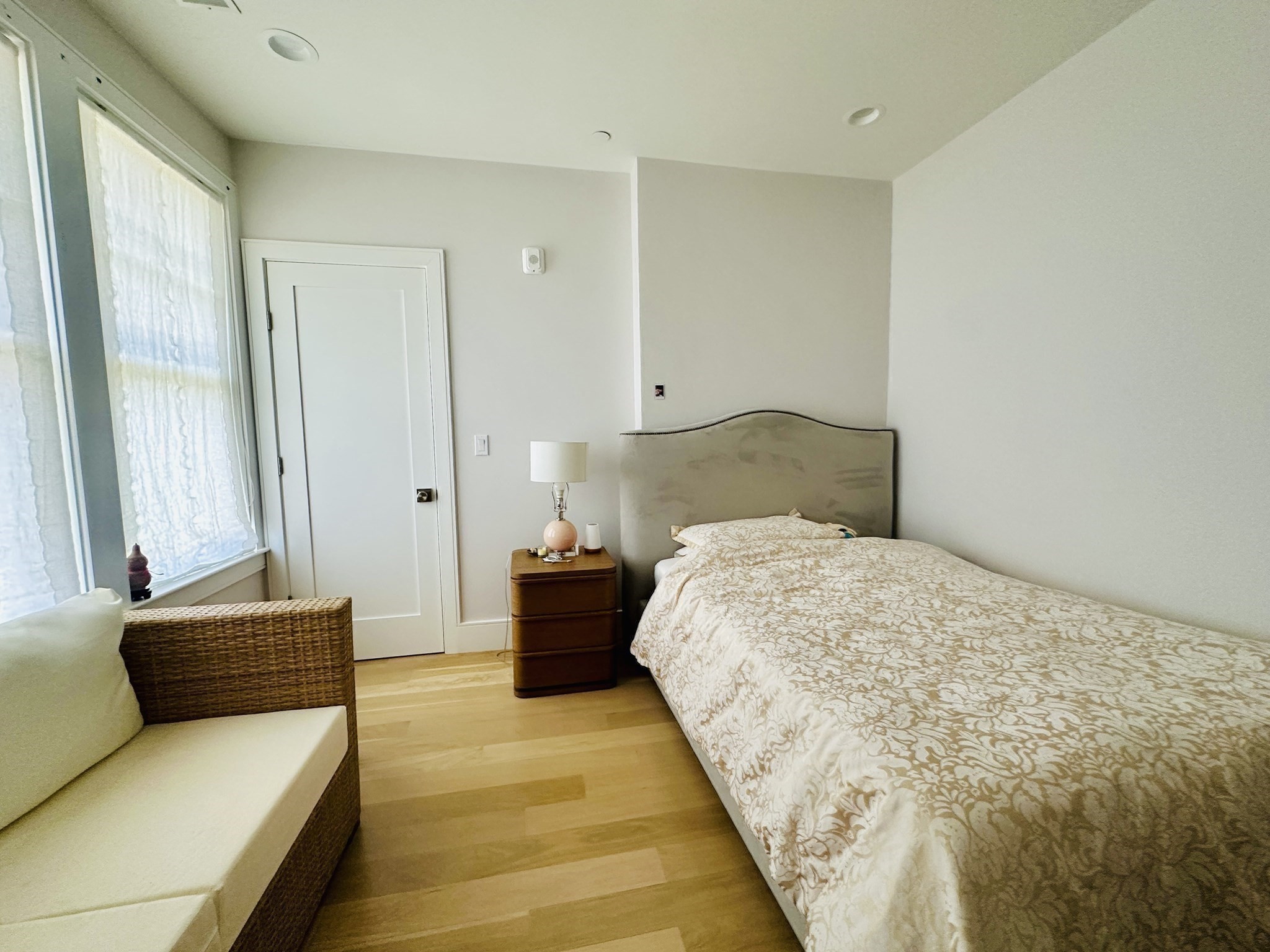 4 Knowles St # 4 Property Photo 13