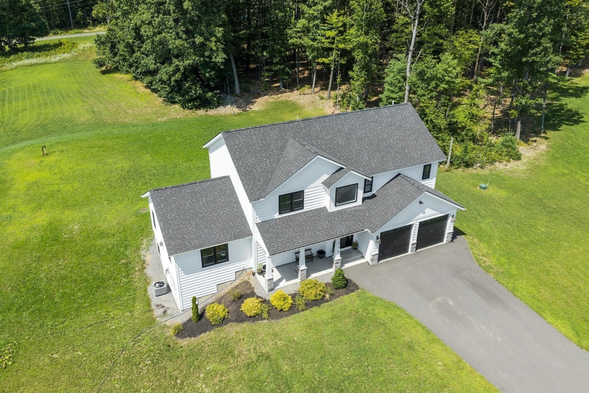 370 Flat Hill Rd Property Photo 3