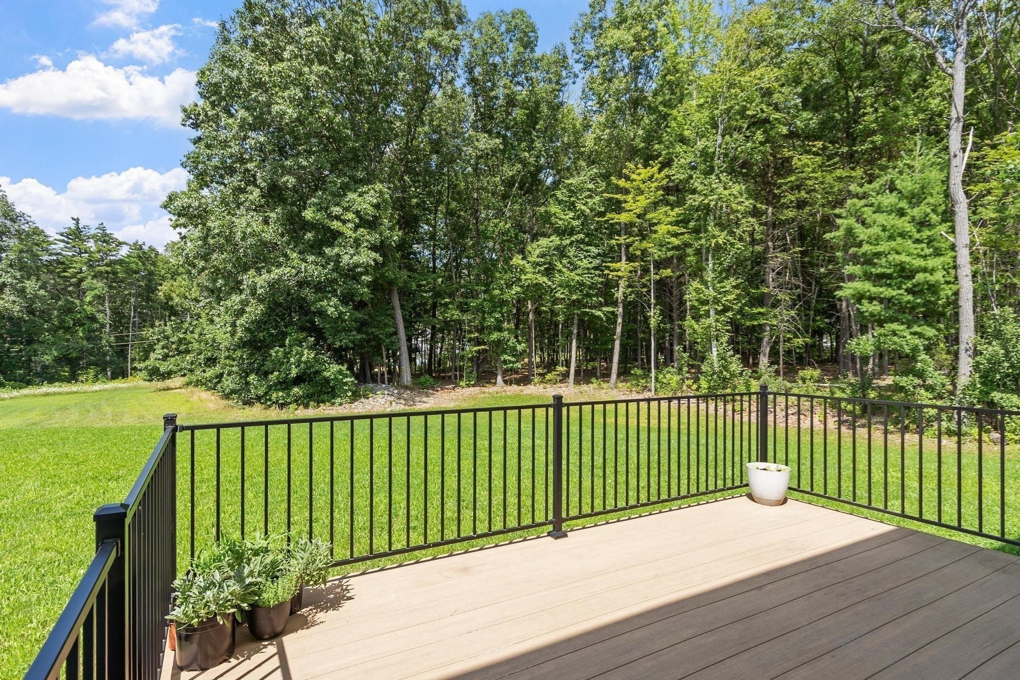 370 Flat Hill Rd Property Photo 5