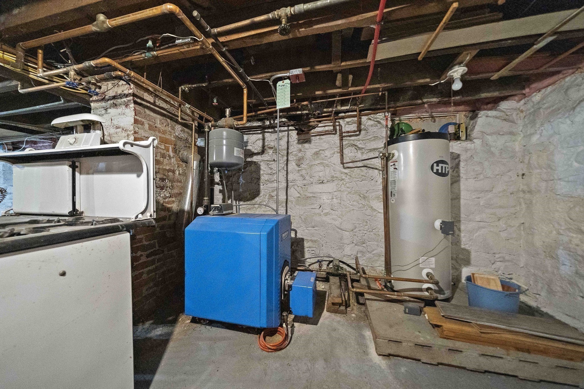 131 Pleasant Valley St Property Photo 39