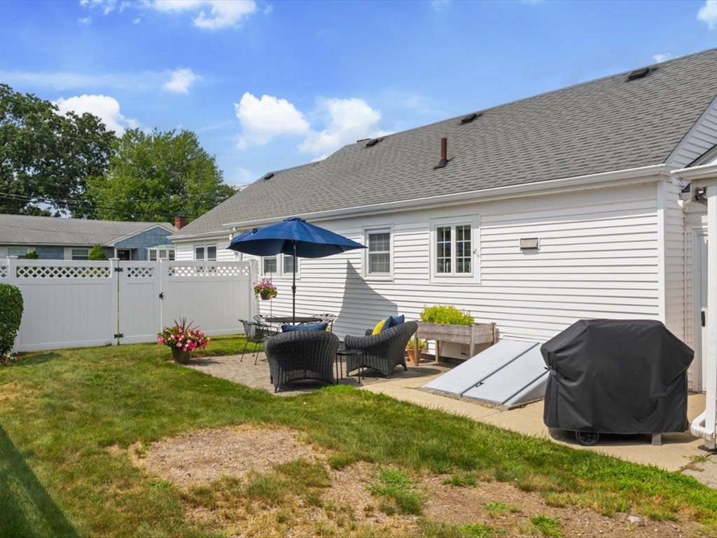 9 Kane St. Property Photo 6